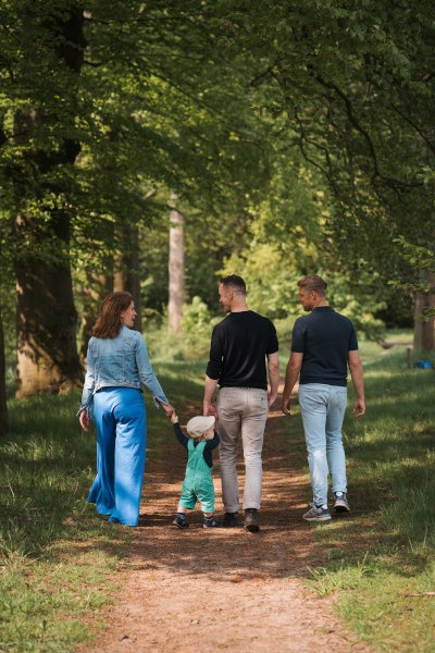 Ouders in een meeroudergezin tijdens begeleiding – meerouderschap coaching en co-ouderschap begeleiding Utrecht